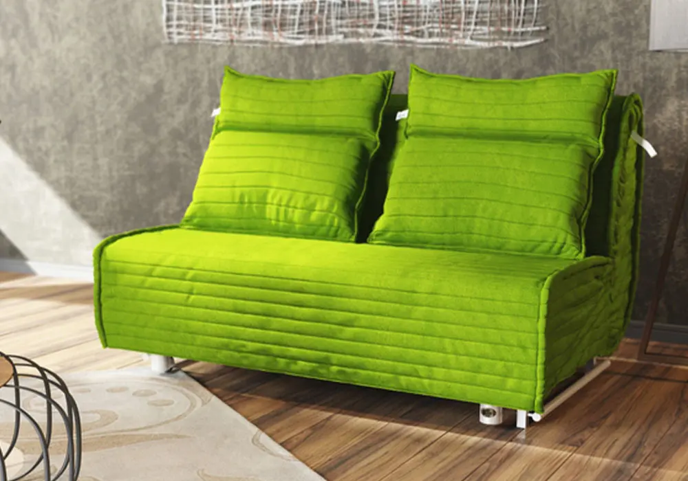 مبل تختخوابشو سبز رنگ که در حالت مبل در یک اتاق قرار دارد