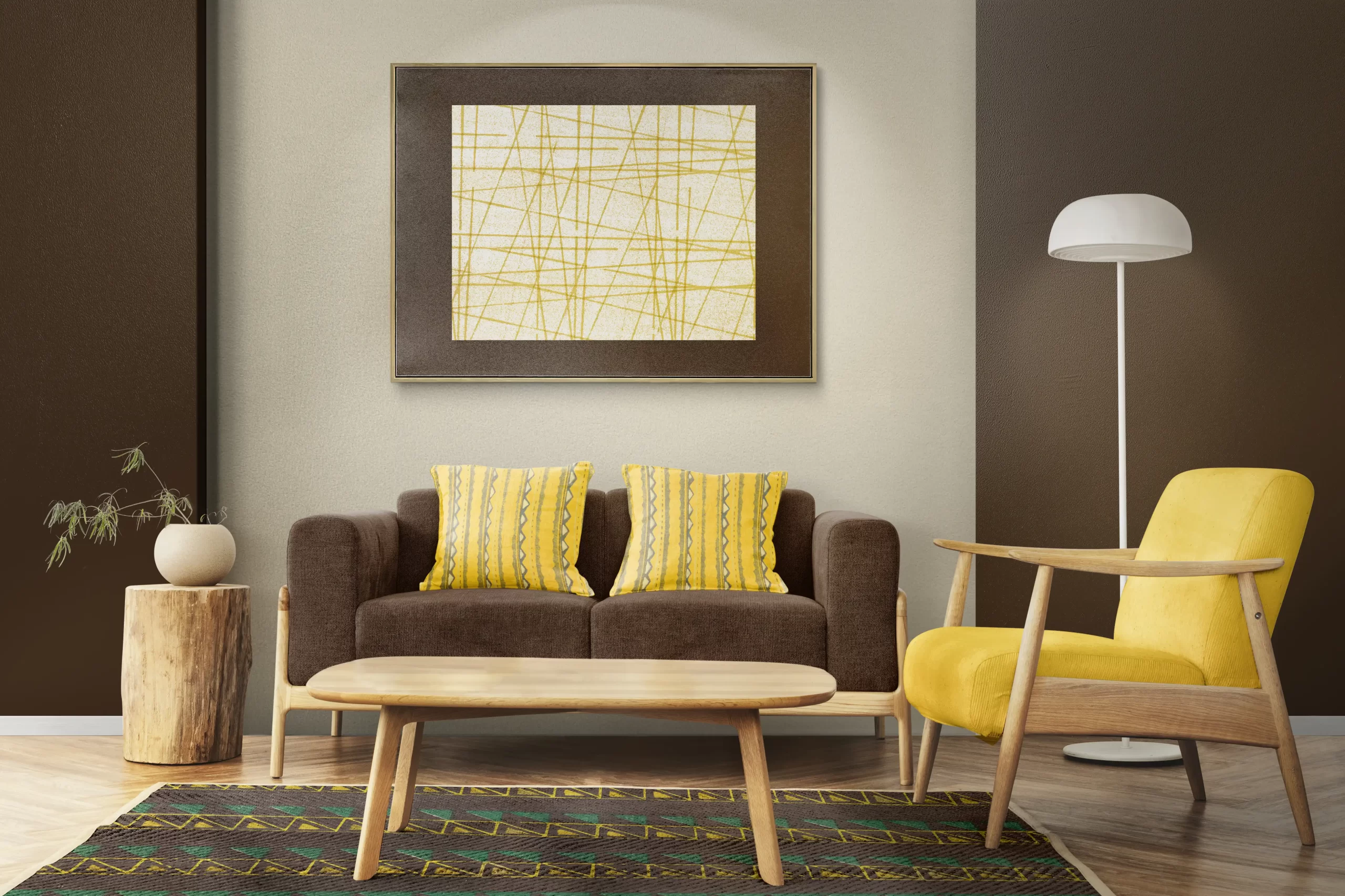 مبل زرد و مشکی که مبل مشکی ها دارای بالشت های زرد میباشد و میز چوبی نیز در وسط اتاق قرار دارد و تابلو نقاشی نیز به دیوار وصل شده است